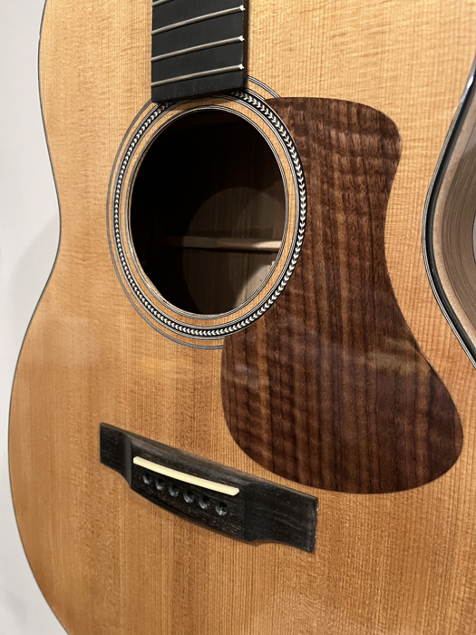 Artisan Guitar Creations hero slide 8